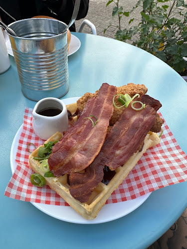 Haley's Comet Breakfastclub - Den Haag