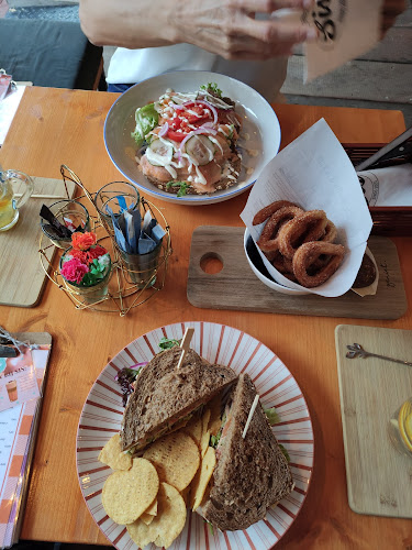 Comentarii opinii despre SIS Lunch Boutique