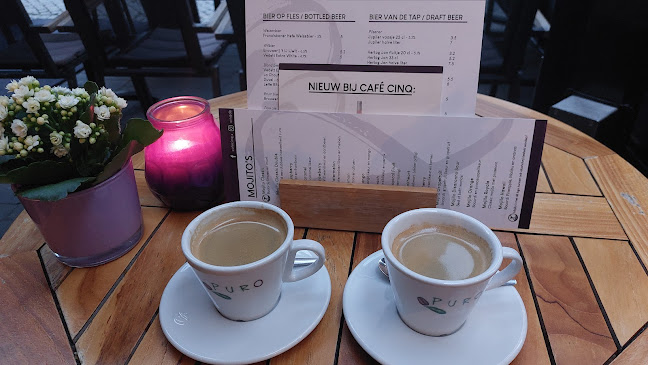 Café CinQ Open Times