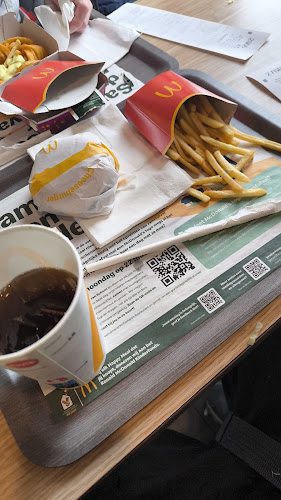 Opinii despre McDonald's Nijverdal/ Hellendoorn în Nijverdal - Horeca