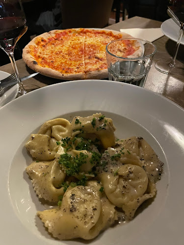 Comentarii opinii despre Tredici