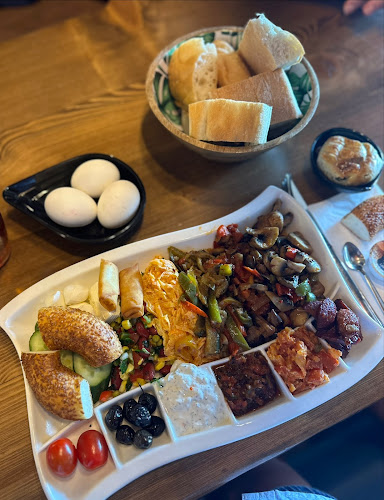 Comentarii opinii despre Taka Familie Restaurant