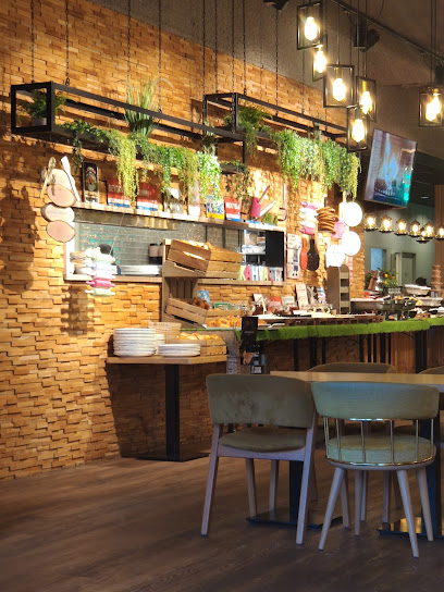 Zula Cafe & Restaurant