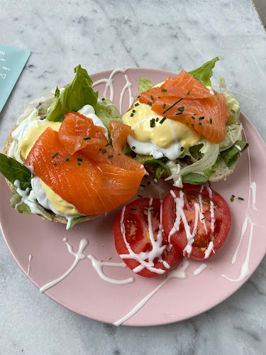 Comentarii opinii despre Corner Bakery