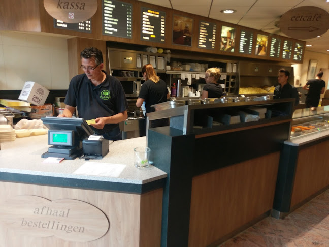 Comentarii opinii despre "Op de Boom" Café Cafetaria