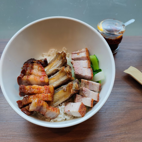 Comentarii opinii despre Full Moon Express (Hong Kong BBQ - noodle soup)