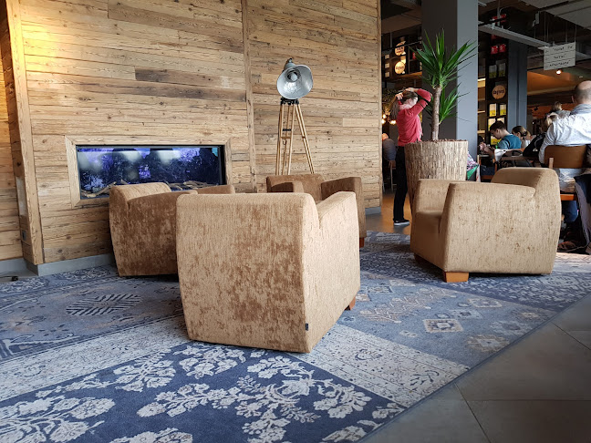 La Place Cuisine Phone number