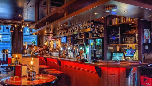 Double B -Bar & Kitchen-