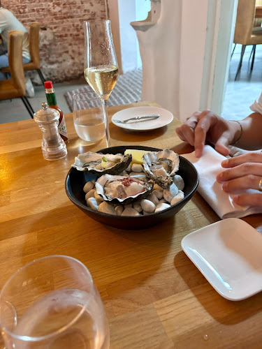 Comentarii opinii despre The Black Tie