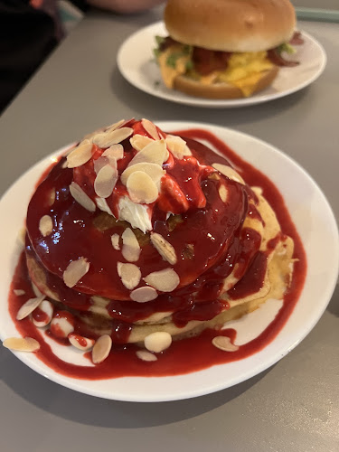 Opinii despre Haley's Comet Breakfastclub în Den Haag - Horeca