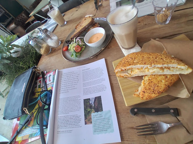 Comentarii opinii despre COFFEE MUNDO The Library