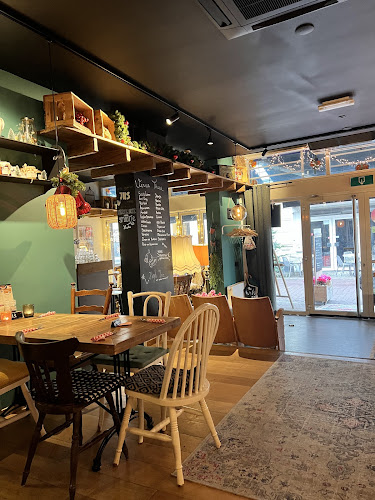 Comentarii opinii despre Blond