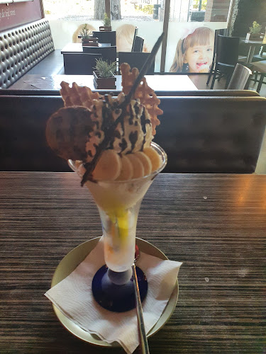 IJssalon Stientje Beekbergen - Horeca