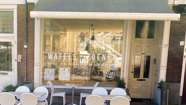 Wafels en Zoenen