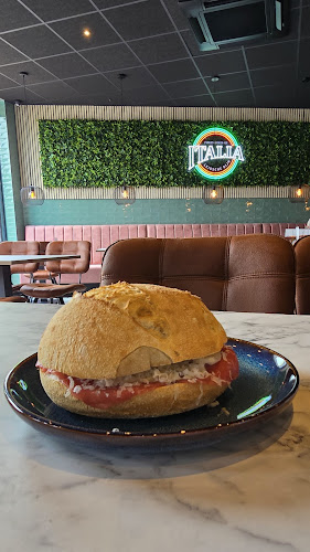 Comments and reviews of Italia Leidscherijn