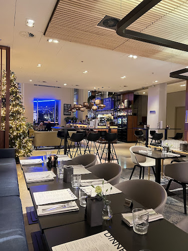 Pillars Bar & Kitchen Open Times