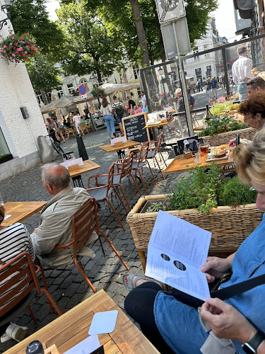 Opinii despre ‘t Kläöske în Maastricht - Horeca