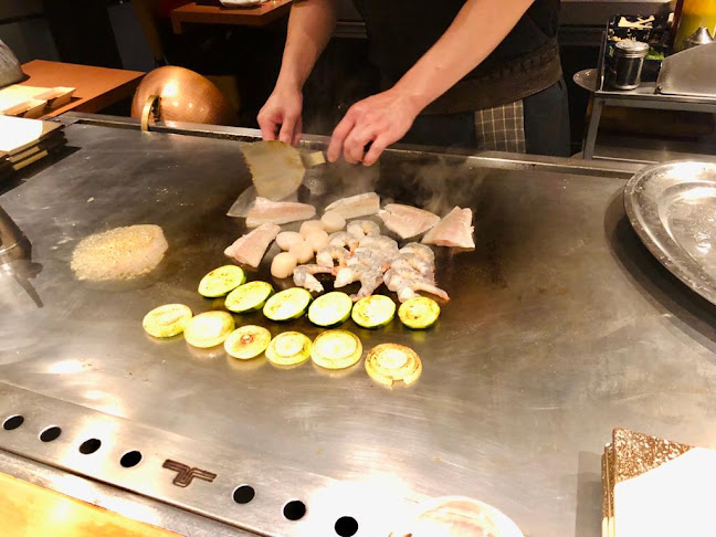 Comentarii opinii despre Asian Tower