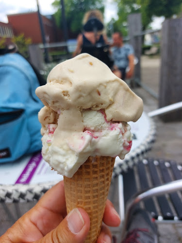 Opinii despre IJssalon Stientje Beekbergen în Beekbergen - Horeca