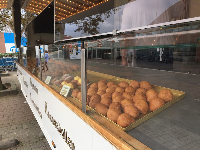 Uw Oliebollen bakker, Wesley Smit