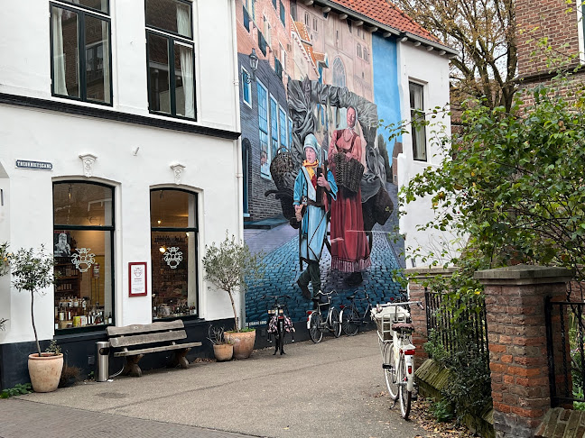 Comentarii opinii despre Miss Bettie