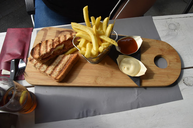 GrandCafe de Huiskamer Open Times