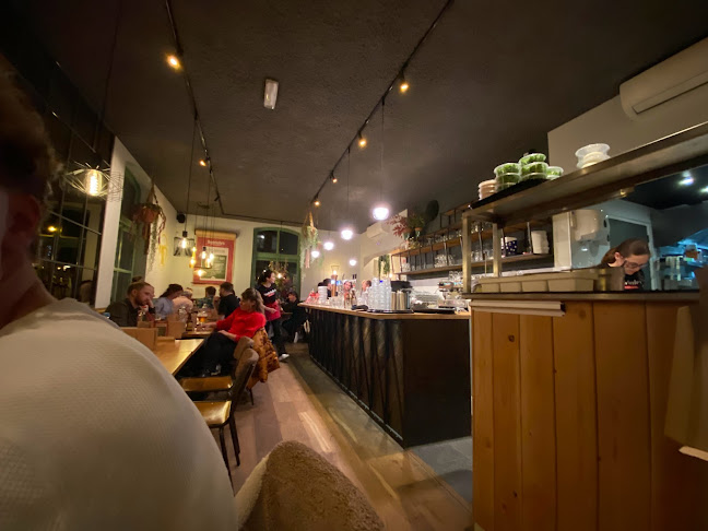 Comments and reviews of Satriale's Pizzabar