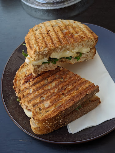 Opinii despre Fleur's Koffie în Den Haag - Horeca