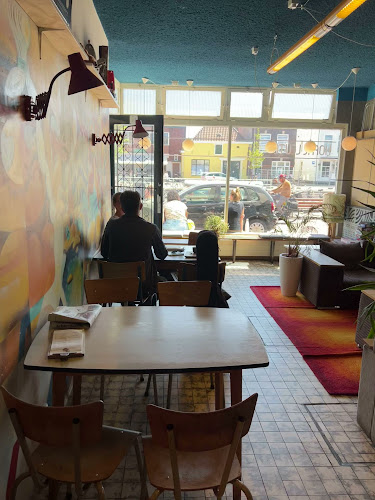 Comentarii opinii despre Koffie Leute Brauhaus