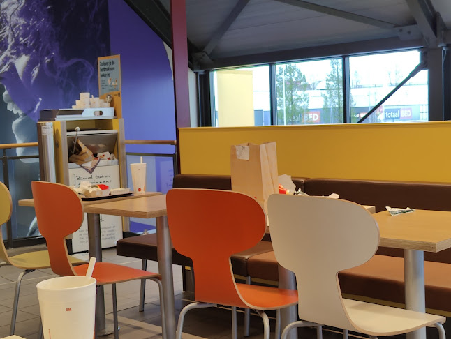 Comentarii opinii despre McDonald's Almere Buiten