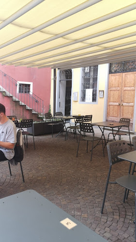 Comments and reviews of Café CinQ