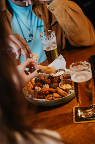 Café Momfer De Mol Phone number