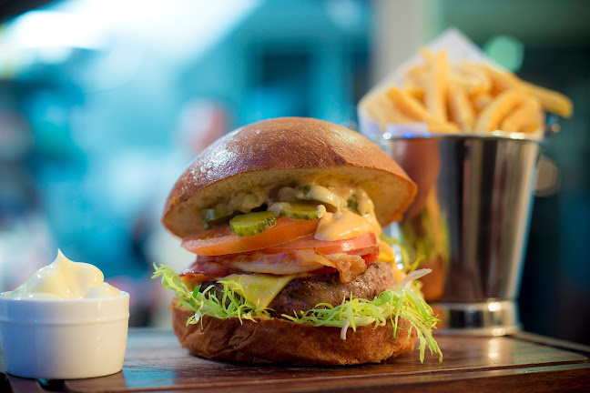 Comentarii opinii despre Burger Club