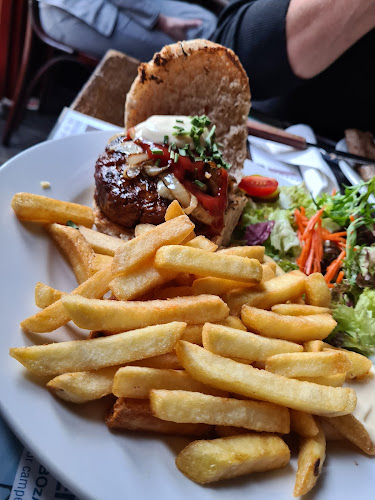 Eetcafé De Babbelaar