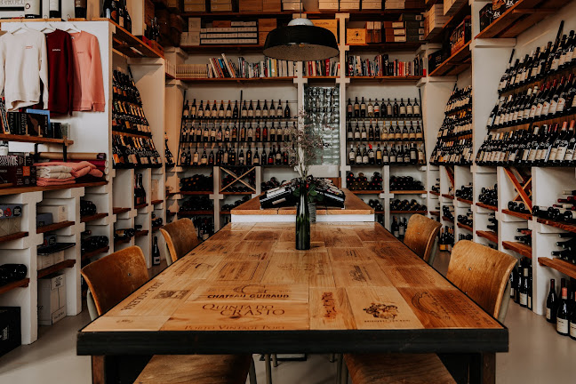 Vindict Wine - Docklandsweg - Amsterdam