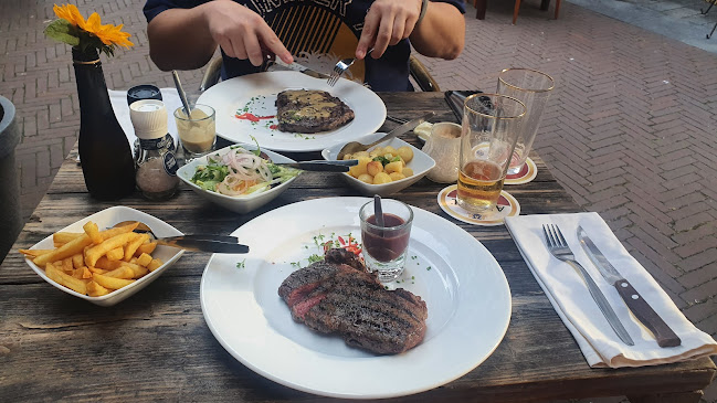 Comentarii opinii despre Steak Bistro De Gelaarsde Kat