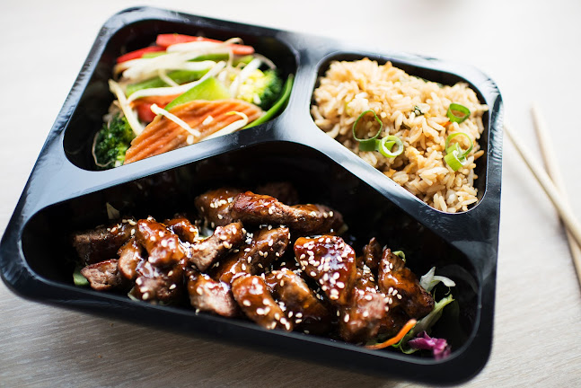 Full Moon Express (Hong Kong BBQ - noodle soup)