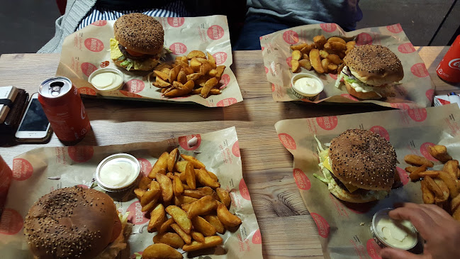 Comentarii opinii despre Johnny's Burger & O'Tacos