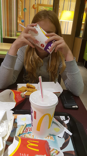 McDonald's Capelle a/d IJssel Rhijnspoor - Capelle aan den IJssel