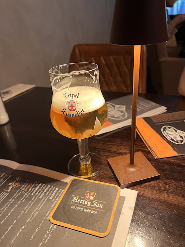 Comentarii opinii despre Grill&Bar Dommel 18