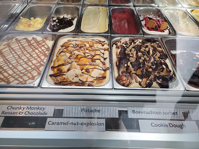 Opinii despre van der Poel ijssalon în Almelo - Horeca