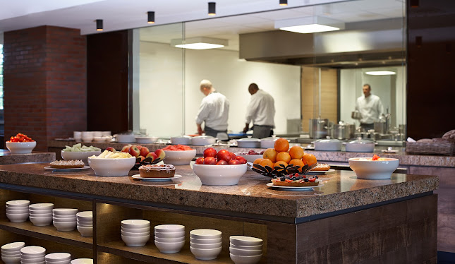 Opinii despre Restaurant & Lounge în Hoofddorp - Horeca