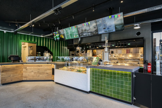 Comments and reviews of Cafetaria HappyFood Barneveld-Zuid