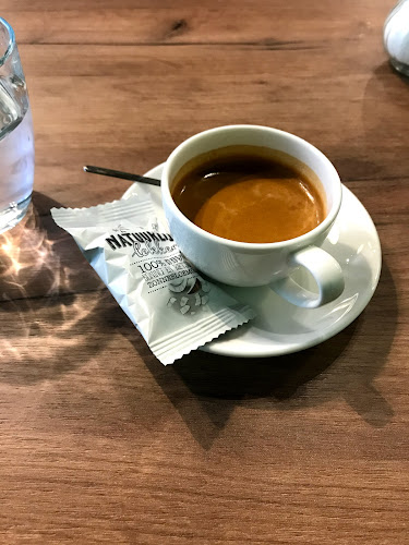 Comentarii opinii despre DeCup Coffee