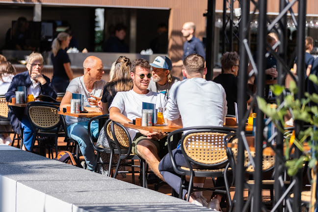 Comments and reviews of Sophias