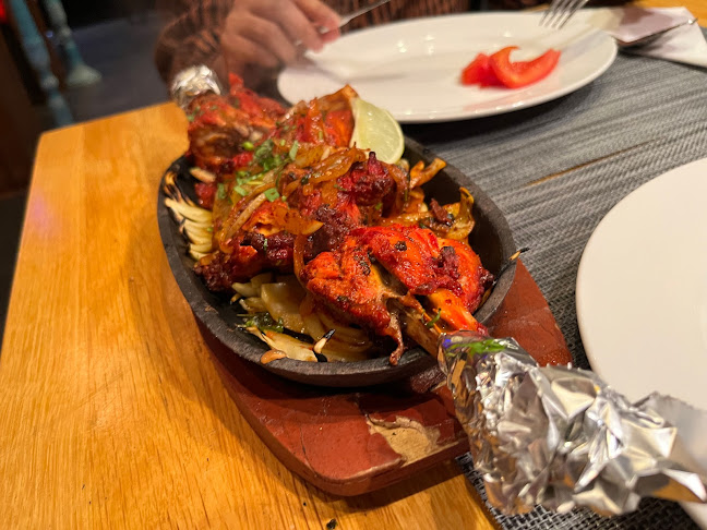 Comentarii opinii despre Delhi Darbaar Indiaas Restaurant