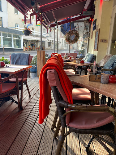 Eetcafé Des Amis Open Times