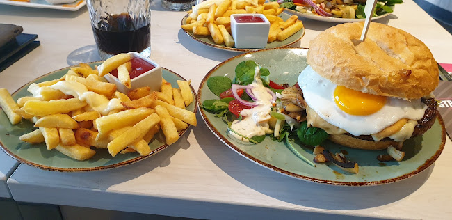 Comments and reviews of Het Strandhuys