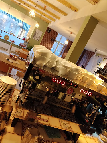 Ollie's coffee and more Phone number