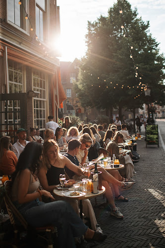 Comentarii opinii despre Café Carèl